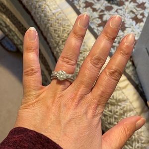 Absolutely stunning ring